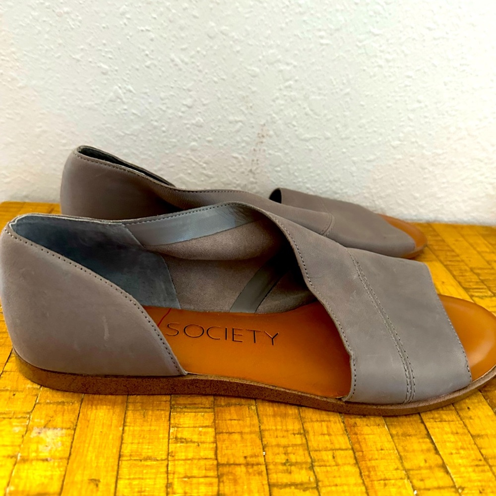 Sole society open toe gray shoe